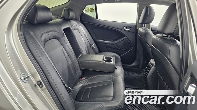 Kia K5 2.0 Prestige Standard 2012 — фото 12