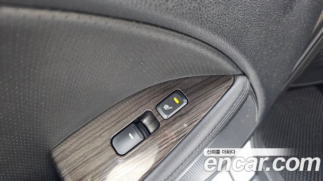 Kia K5 2.0 Prestige Standard 2012 — фото 17