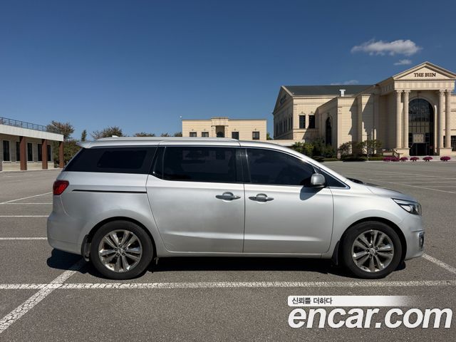 Kia Carnival 9-seater Prestige 2018 — фото 7