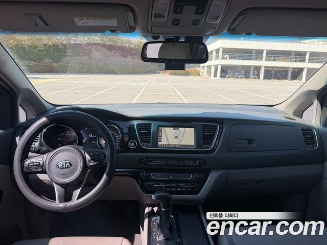 Kia Carnival 9-seater Prestige 2018 — фото 9