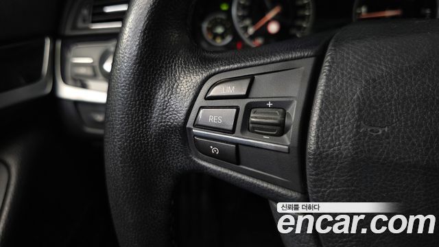 BMW 5 Series (F10) 520d 2015 — фото 15