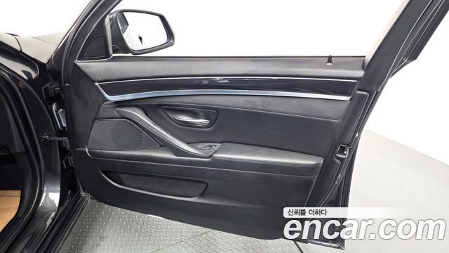 BMW 5 Series (F10) 520d 2015 — фото 24