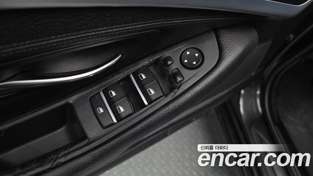 BMW 5 Series (F10) 520d 2015 — фото 28