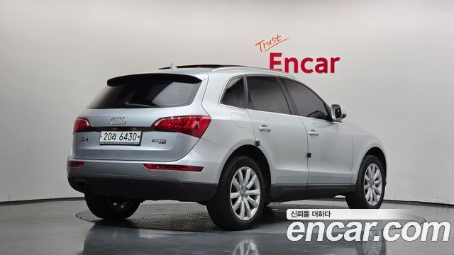 Audi Q5 2.0 TDI Quattro Dynamic 8R 2011 — фото 2