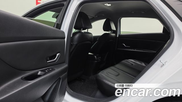 Hyundai Avante (CN7) 1.6 Inspiration 2021 — фото 31