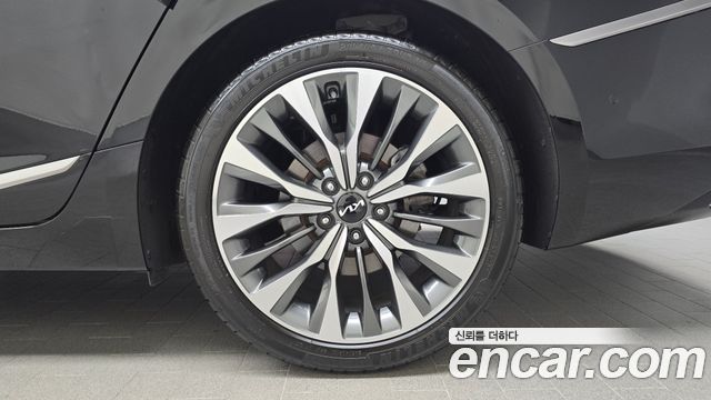 Kia K8 2.5 Gasoline 2WD Noblesse 2023 — фото 21