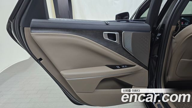 Kia K8 2.5 Gasoline 2WD Noblesse 2023 — фото 25