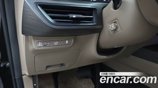 Kia K8 2.5 Gasoline 2WD Noblesse 2023 — фото 27