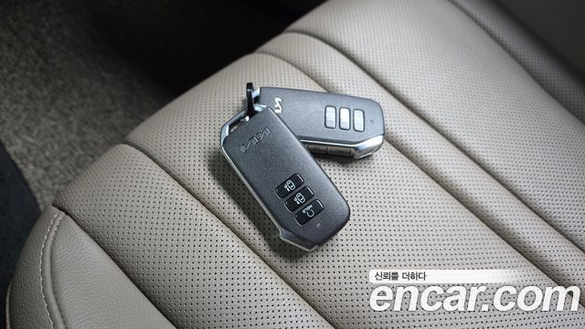 Kia K8 2.5 Gasoline 2WD Noblesse 2023 — фото 30