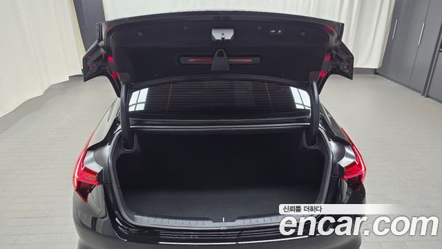 Kia K8 2.5 Gasoline 2WD Noblesse 2023 — фото 33