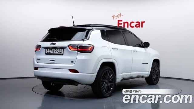 Jeep Compass (II) S 2.4 AWD 2022 — фото 2