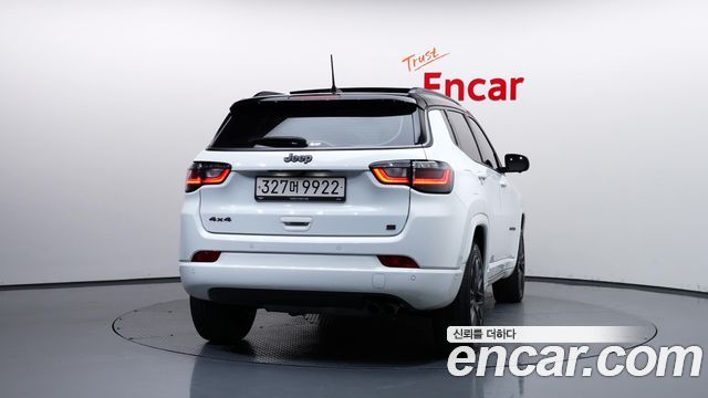 Jeep Compass (II) S 2.4 AWD 2022 — фото 4