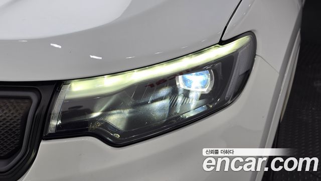 Jeep Compass (II) S 2.4 AWD 2022 — фото 22