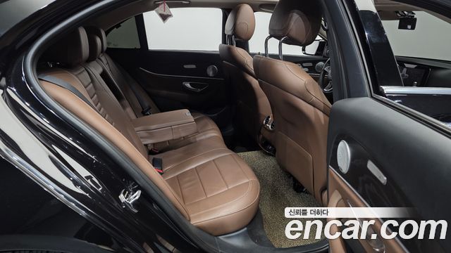 Mercedes-Benz E-Class (W213) E200 Avantgarde 2018 — фото 12
