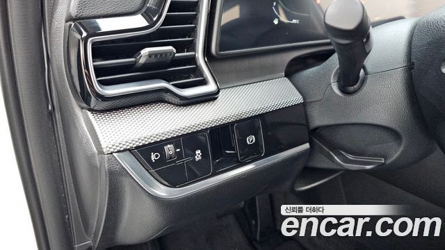 Kia Sportage (V) Diesel 2.0 2WD Prestige 2022 — фото 17