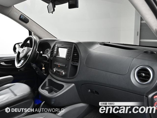 Mercedes-Benz V-Class 2.0 W447 2016 — фото 7