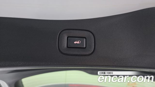 Renault Korea QM6 2.0 LPe RE Signature 2WD 2021 — фото 27