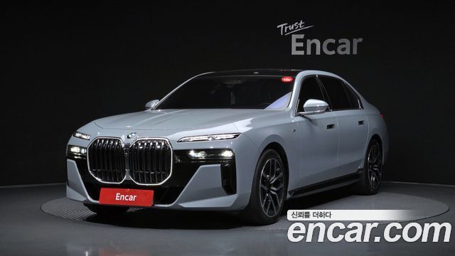 BMW 7 Series (G70) 740i xDrive M Sport