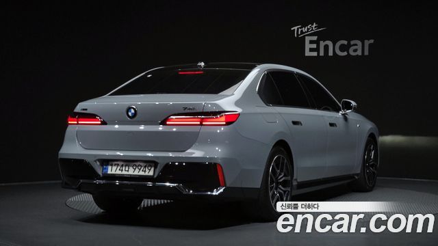 BMW 7 Series (G70) 740i xDrive M Sport 2024 — фото 2