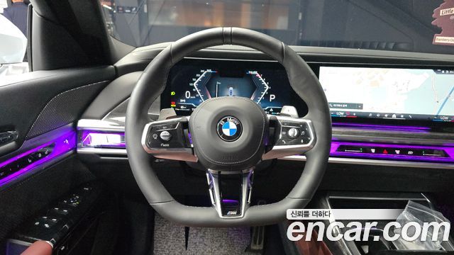 BMW 7 Series (G70) 740i xDrive M Sport 2024 — фото 13