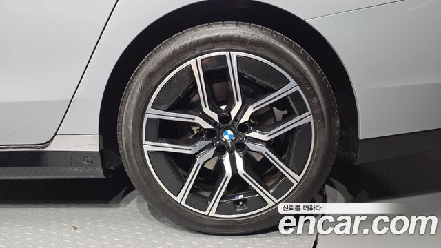 BMW 7 Series (G70) 740i xDrive M Sport 2024 — фото 21