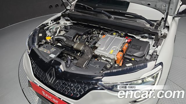 Renault Korea Arkana 1.6 E-TECH Iconic 2025 — фото 6
