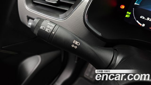 Renault Korea Arkana 1.6 E-TECH Iconic 2025 — фото 27