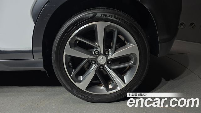 Hyundai Kona 1.6 Turbo 2WD Modern Art 2018 — фото 21