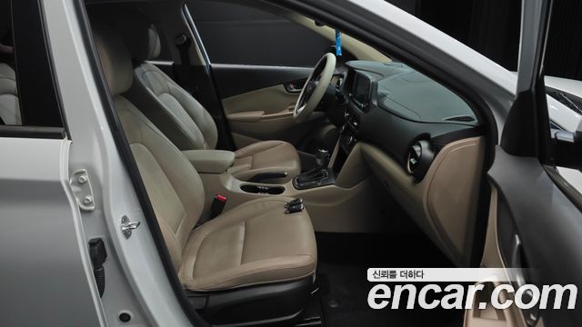 Hyundai Kona 1.6 Turbo 2WD Modern Art 2018 — фото 26