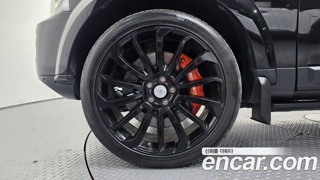 Land Rover Discovery 4 3.0 SDV6 SE 2015 — фото 5