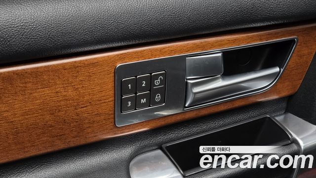 Land Rover Discovery 4 3.0 SDV6 SE 2015 — фото 28