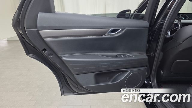 Genesis G80 (RG3) Gasoline 2.5 Turbo AWD 2022 — фото 25