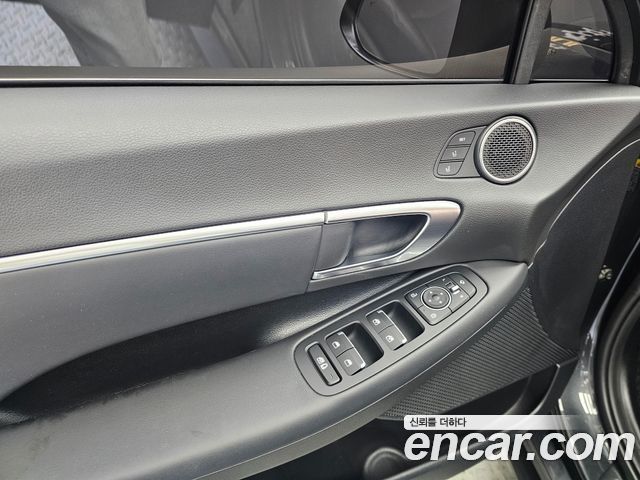 Hyundai Sonata (DN8) 1.6 Turbo Premium Family 2020 — фото 9