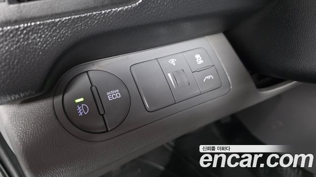 Hyundai Grand Starex 5-Seater VAN Modern 2017 — фото 18