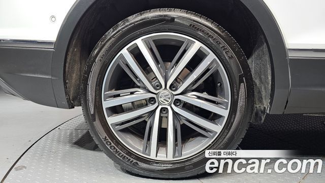Volkswagen Tiguan Allspace 2.0 TDI Prestige 2020 — фото 5