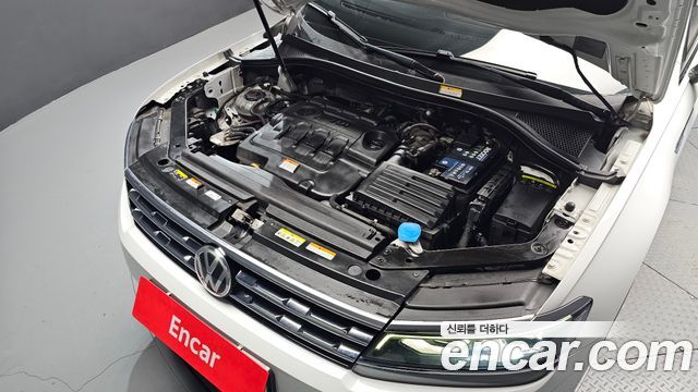 Volkswagen Tiguan Allspace 2.0 TDI Prestige 2020 — фото 6