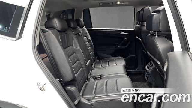 Volkswagen Tiguan Allspace 2.0 TDI Prestige 2020 — фото 12