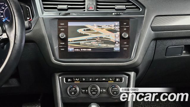 Volkswagen Tiguan Allspace 2.0 TDI Prestige 2020 — фото 14
