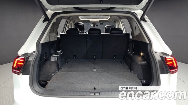 Volkswagen Tiguan Allspace 2.0 TDI Prestige 2020 — фото 20
