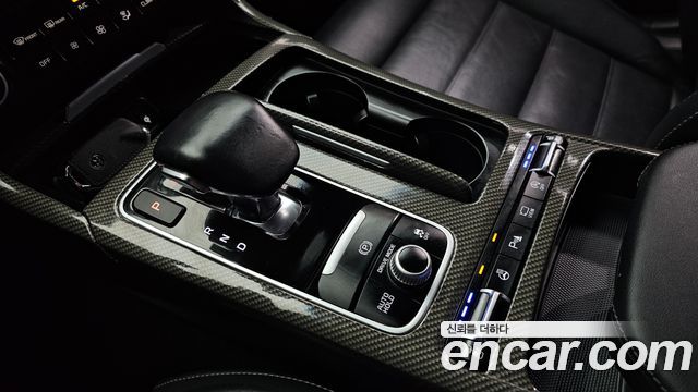 Kia Stinger 2.0 Turbo 2WD Platinum 2019 — фото 9
