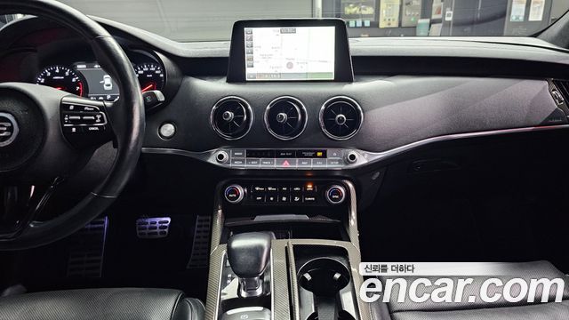 Kia Stinger 2.0 Turbo 2WD Platinum 2019 — фото 18