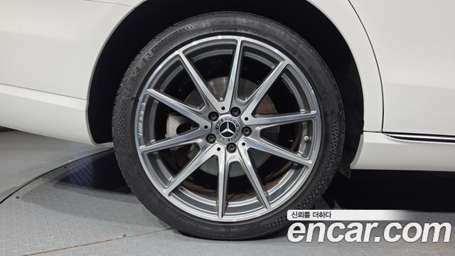 Mercedes-Benz E-Class (W213) E300e 4MATIC Exclusive 2022 — фото 5