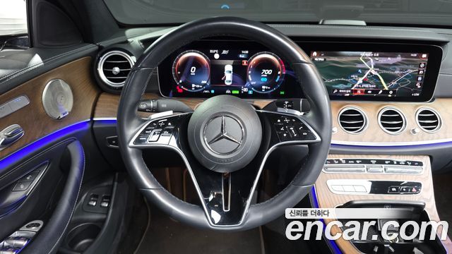 Mercedes-Benz E-Class (W213) E300e 4MATIC Exclusive 2022 — фото 14
