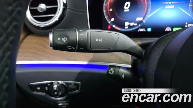 Mercedes-Benz E-Class (W213) E300e 4MATIC Exclusive 2022 — фото 20