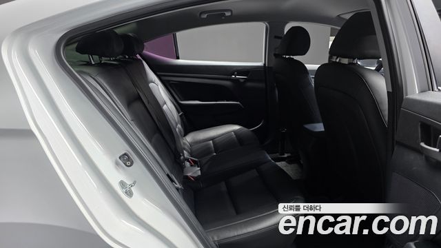 Hyundai Avante (AD) 1.6 GDI Value Plus 2018 — фото 11