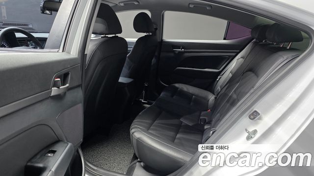 Hyundai Avante (AD) 1.6 GDI Value Plus 2018 — фото 12