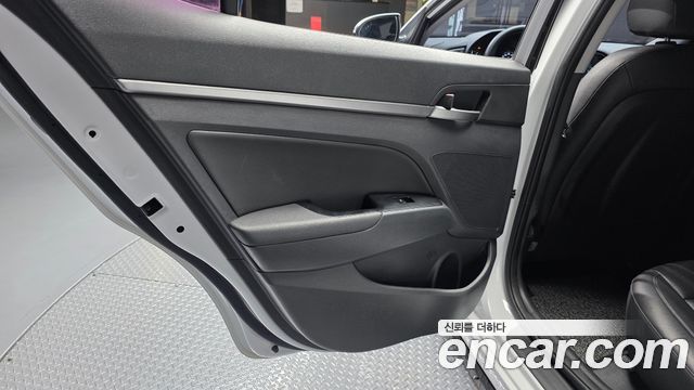 Hyundai Avante (AD) 1.6 GDI Value Plus 2018 — фото 25