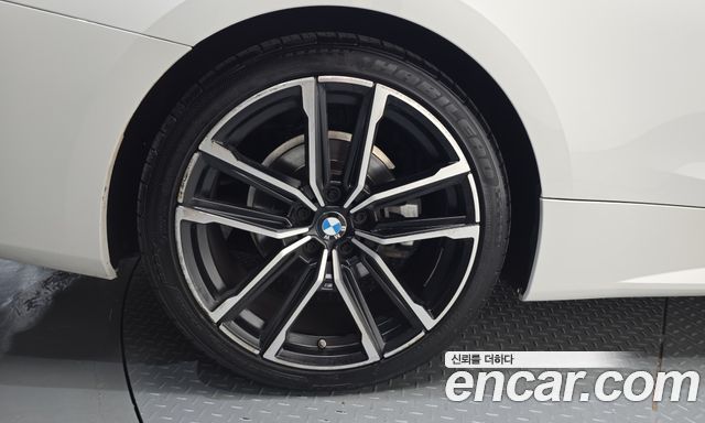 BMW 4 Series (G22) 420i M Sport Convertible 2024 — фото 5