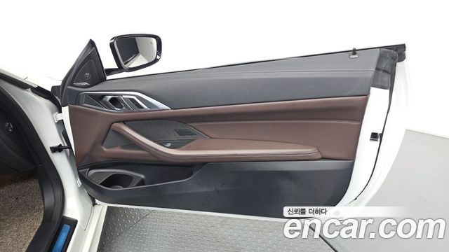 BMW 4 Series (G22) 420i M Sport Convertible 2024 — фото 25