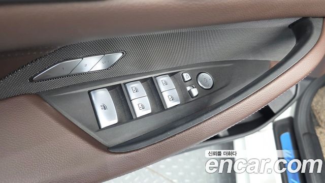 BMW 4 Series (G22) 420i M Sport Convertible 2024 — фото 29